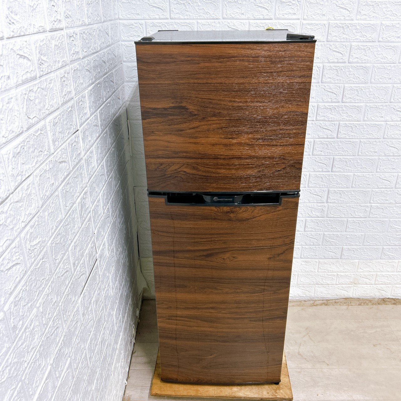 塩尻市引き取り限定】TOHOTAIYO 138L 冷蔵庫 TH-138L2-WD 2024年製 木目調