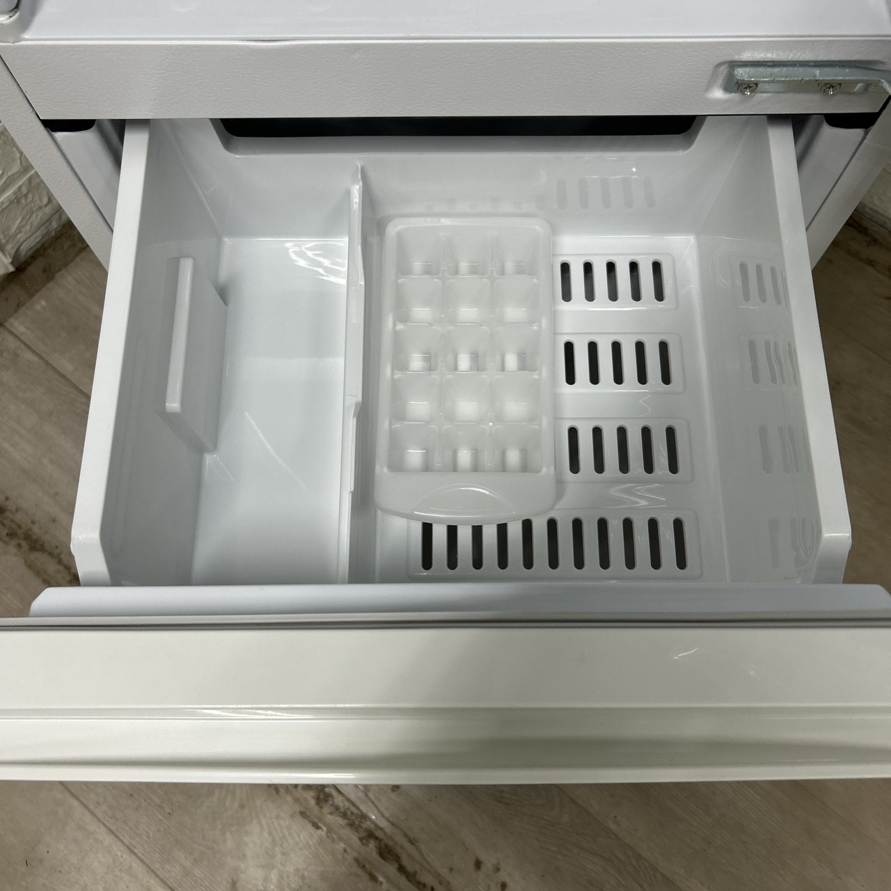 アクア AQR-E13J(W) 2020年製 126L 冷蔵庫 美品【全国発送対応】CE05105