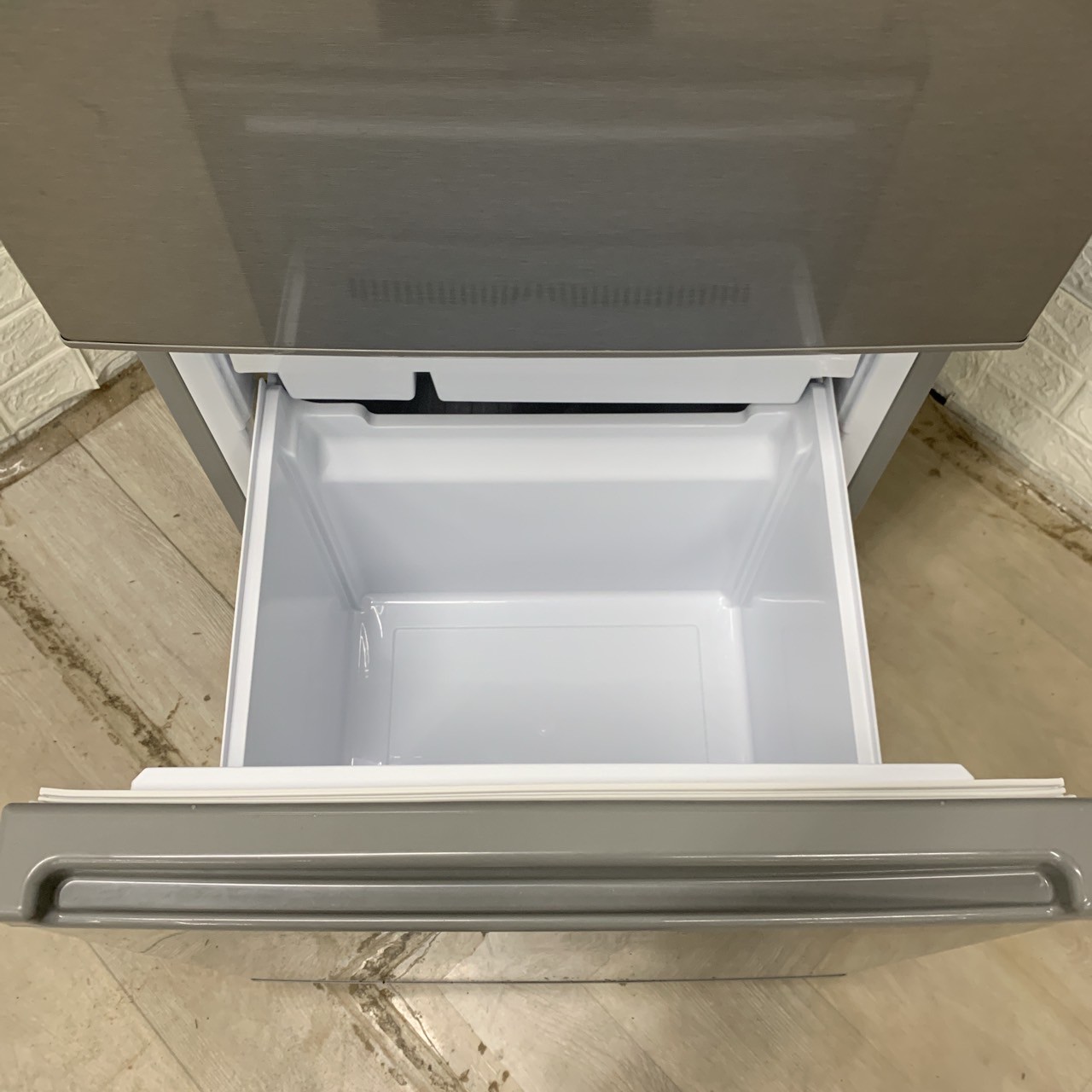 アクア AQR-20M（S）2022年製 201L 冷蔵庫 美品【全国発送対応】