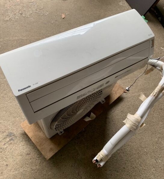 Panasonic パナソニック 2.2kW ルームエアコン CS-J229C-W 2019年製