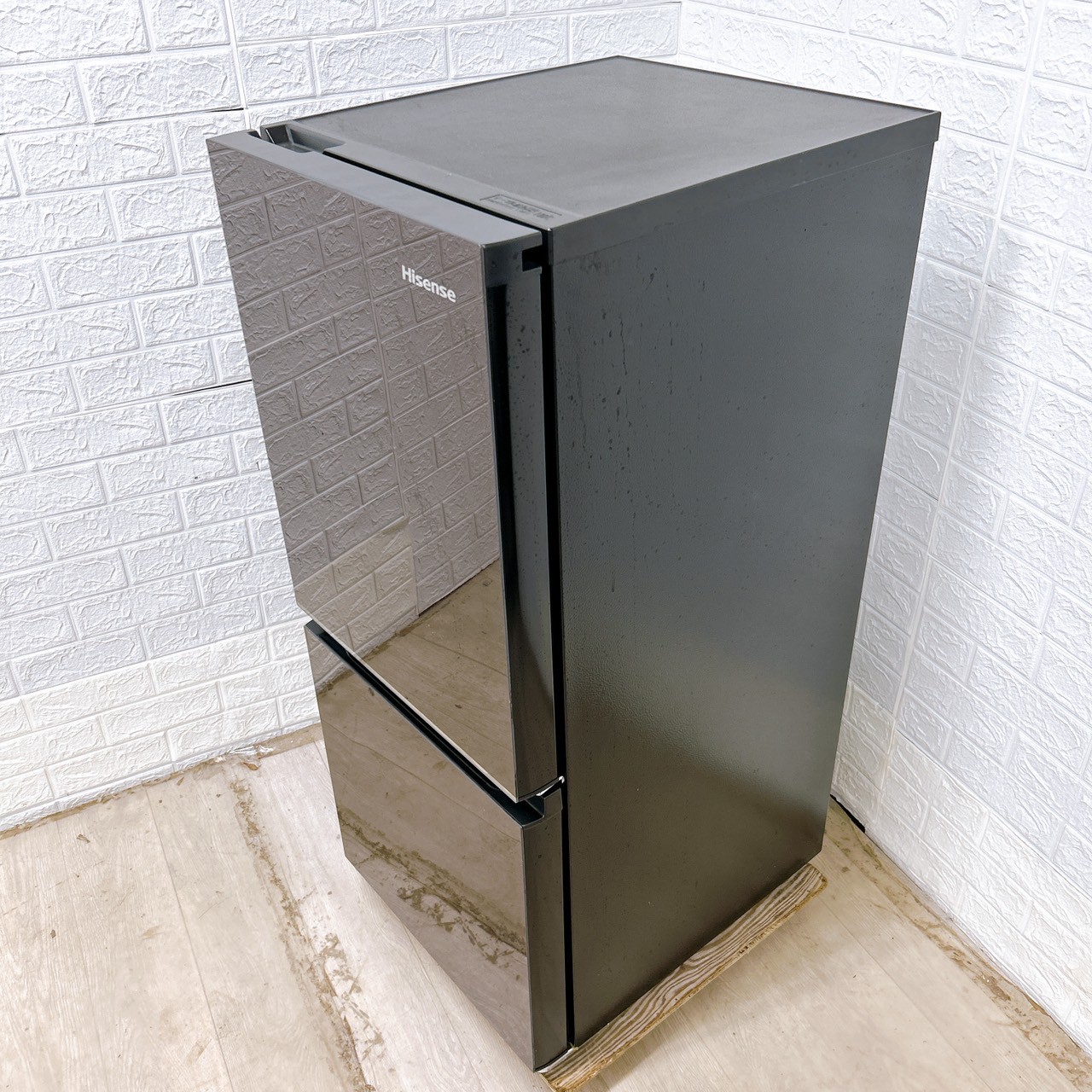 ハイセンス中古冷凍冷蔵庫135L2023年製 形名HR-G13C-W 冷蔵庫 ガラスホワイト HR-G13C-W ［幅48.1cm /135L /2ドア /右