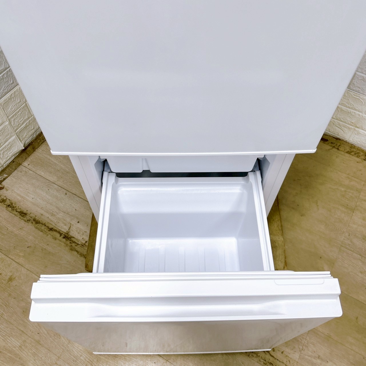 ● 美品 女性オーナー 冷蔵庫 アクア AQR-14E2 AQUA 冷凍冷蔵庫 アクア 135L 2枚ドア 右開き 一人暮らし 新