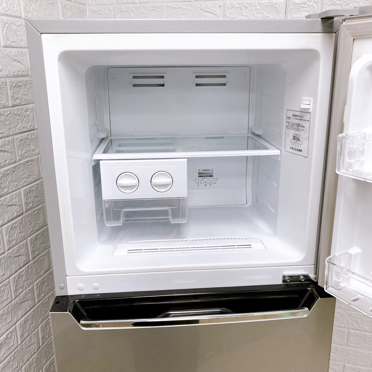 ※専用　冷蔵庫　2020年製　227L Amazon.co.jp: ハイセンス 冷蔵庫 幅55cm 227L シルバー HR