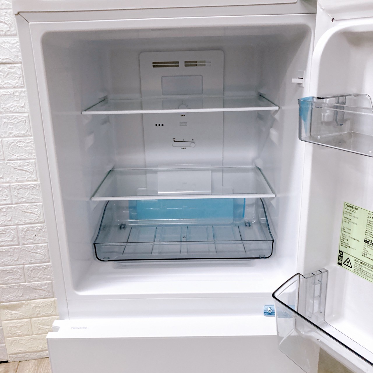 ツインバード 121L 冷蔵庫 一人暮らし 小型 K08203 ツインバード 121L 冷蔵庫 一人暮らし 小型 K08203 ツインバード