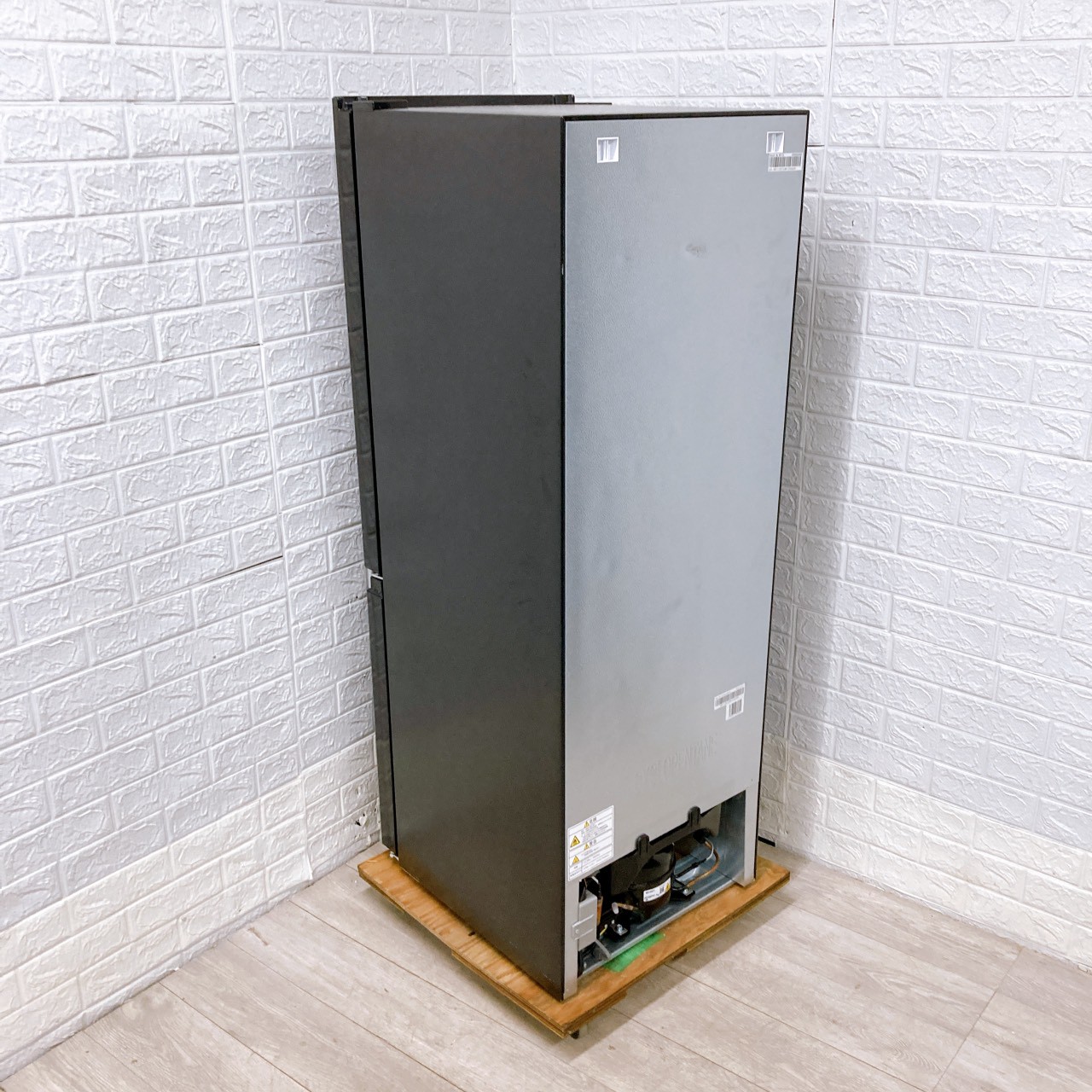 Hisense HR-D1701B 冷蔵庫 175L HR-D1701B 2ドア冷凍冷蔵庫 175L Hisense(ハイセンス) 直冷式