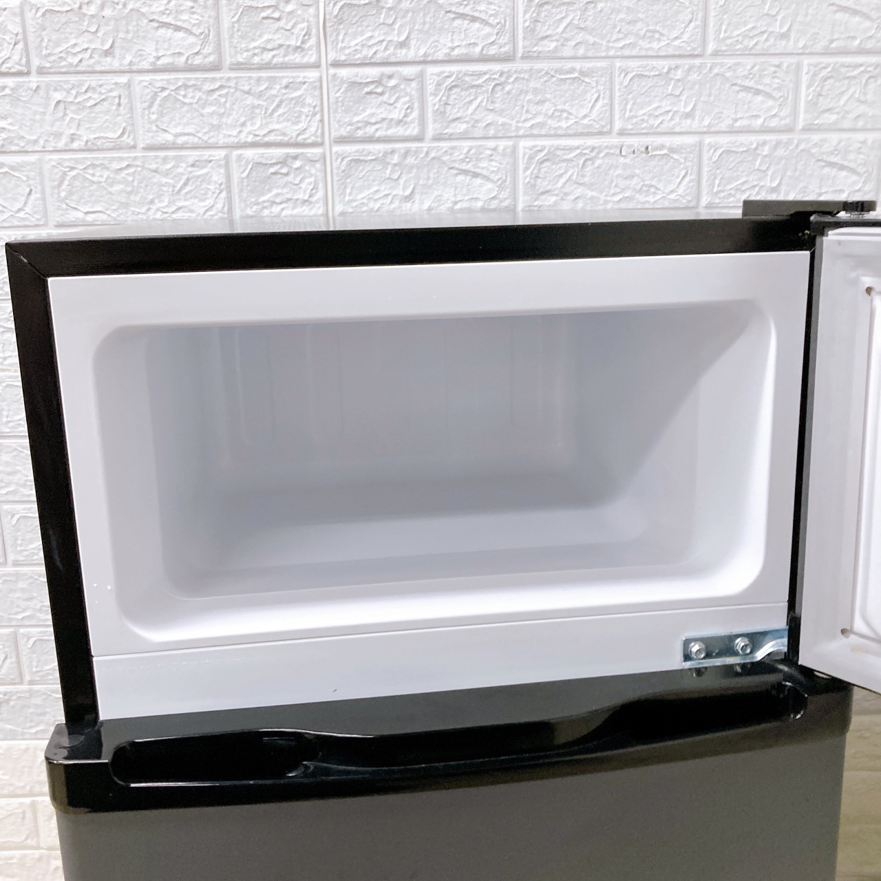 マクスゼン JR085HM01 一人暮らし単身用冷蔵庫 85L B10187
