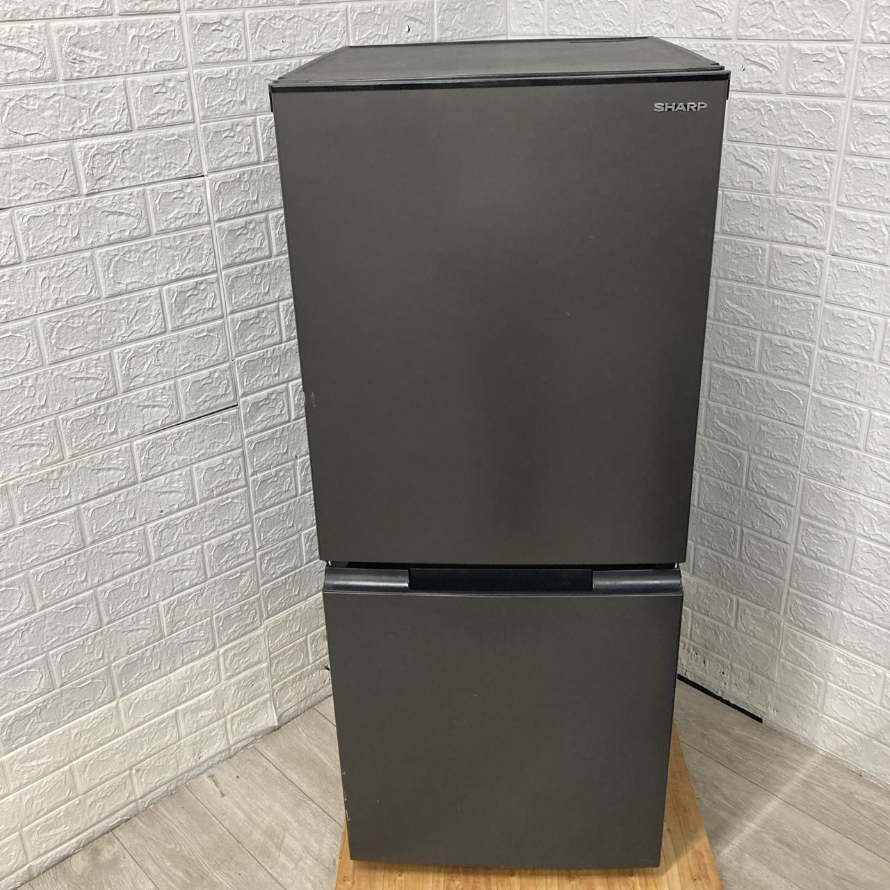 23年製【美品！】東京送料無料★シャープ SJ-D15J-W 冷蔵庫 152L SJ-D15J | 冷蔵庫：シャープ