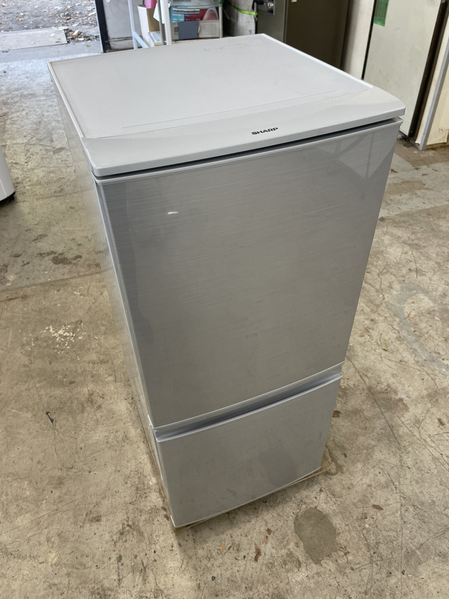 送料無料★◆中古★SHARP 137L 冷蔵庫【SJ-14T-S】 送料無料☆◇中古☆SHARP 137L 冷蔵庫【SJ-14T-S】の通販 by