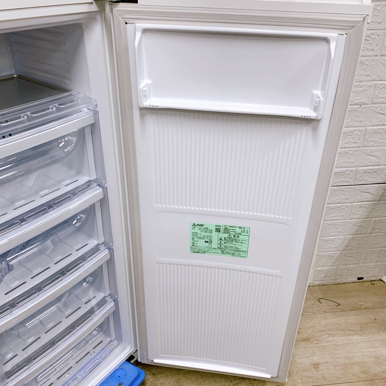 ミツビシ MF-U12G-W形 一人暮らし単身用冷凍庫 121L B11151