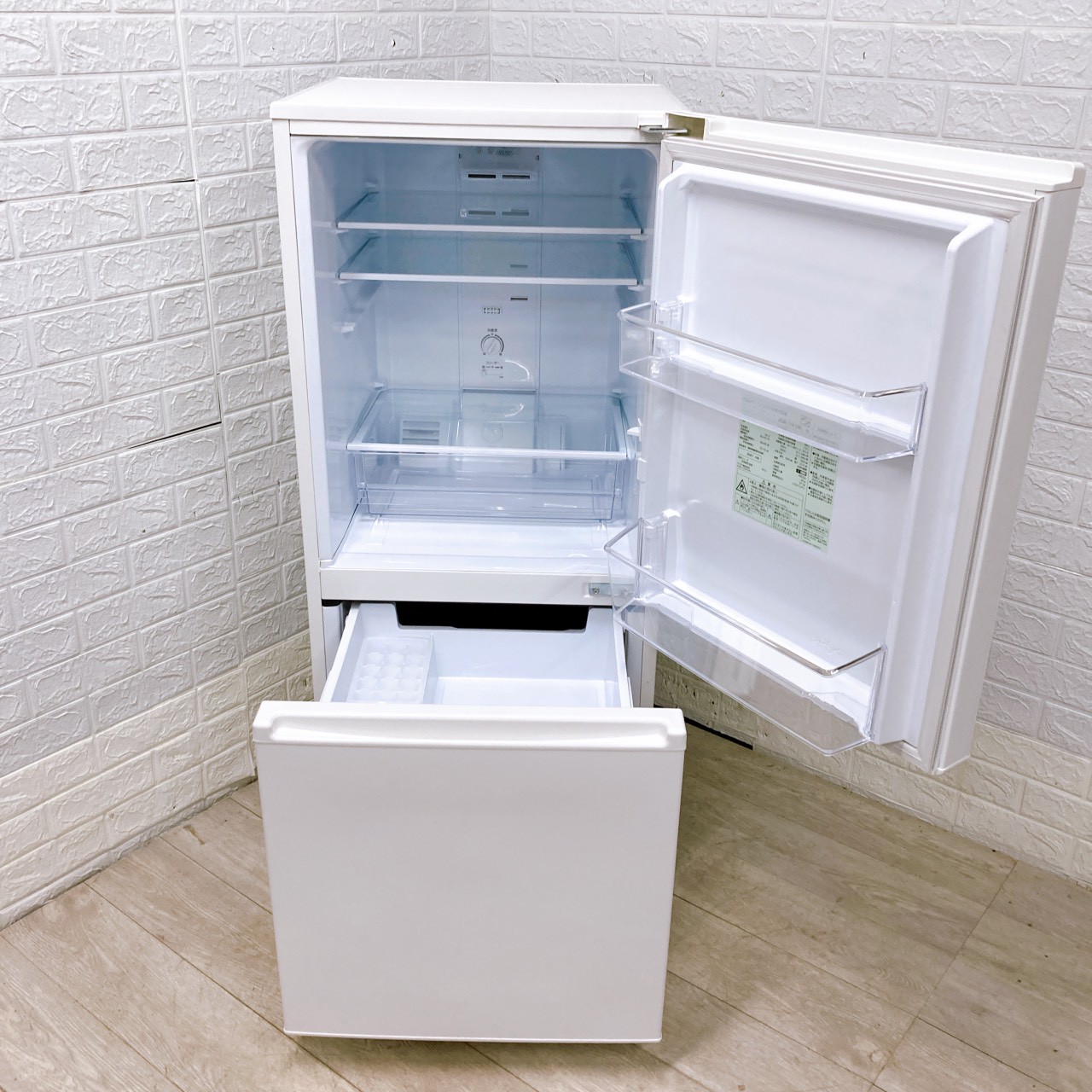 アクア AQR-17K 一人暮らし単身用冷蔵庫 168L K11072