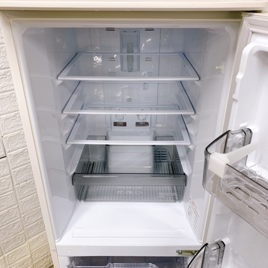 ミツビシ MR-P15G-W 一人暮らし単身用冷蔵庫 146L B12143