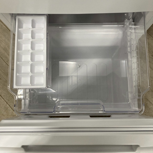 シャープ SJ-D15J-W 一人暮らし単身用冷蔵庫 152L OE10311