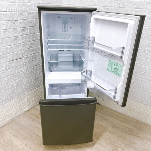 ミツビシ 三菱 MR-P15K-H 一人暮らし単身用冷蔵庫 146L MKT11131