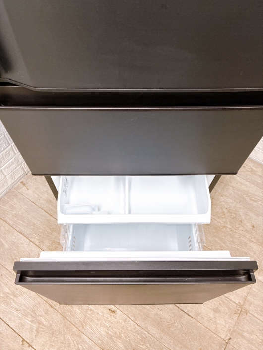 トウシバ GR-U33SC (KZ) 一人暮らし単身用冷蔵庫 326L MKT011950