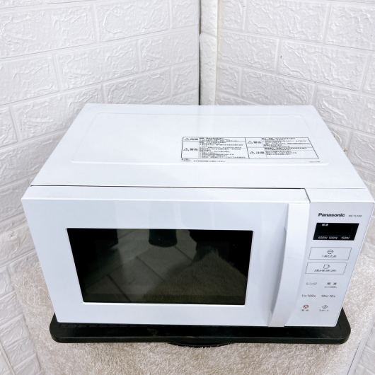 パナソニック NE-FL100-W 一人暮らし単身用電子レンジ フラット MKT10093