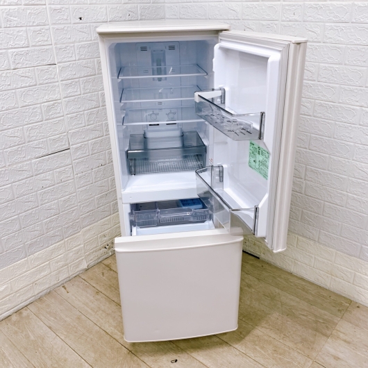 ミツビシ MR-P15G-W 一人暮らし単身用冷蔵庫 146L B12143