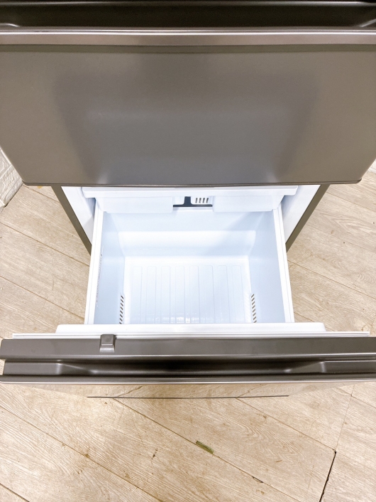 ミツビシ 三菱 MRｰCX30JｰH 一人暮らし単身用冷蔵庫 300L K11249