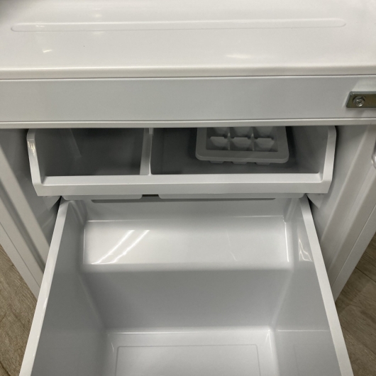 アクア AQR-14R(W) 一人暮らし単身用冷蔵庫 137L OE110127