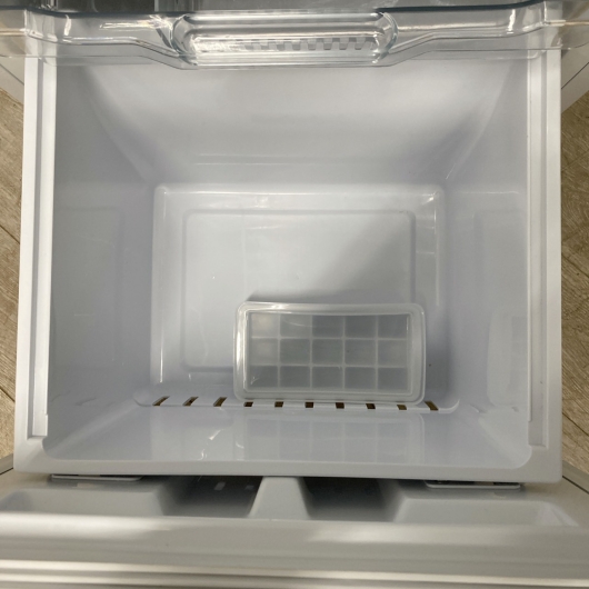 ハイセンス AT-RF150-WH 一人暮らし単身用冷蔵庫 154L OE110824