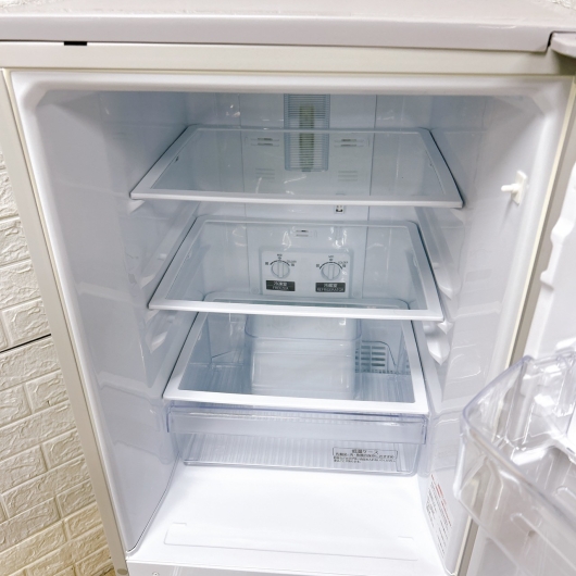 ミツビシ MR-P15E-S 一人暮らし単身用冷蔵庫 146L BO1225