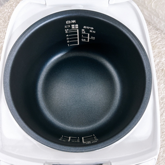ヤマダ 一人暮らし単身用炊飯器 炊飯器 5.5合炊き MKT10109