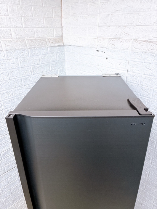 トウシバ GR-U33SC (KZ) 一人暮らし単身用冷蔵庫 326L B01044