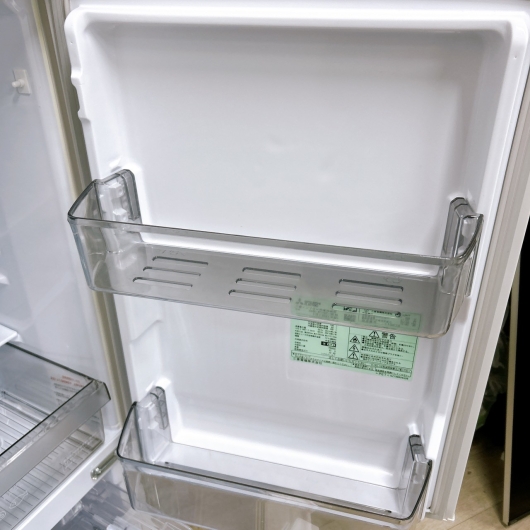 ミツビシ MR-P15F-W 一人暮らし単身用冷蔵庫 146L OE122116