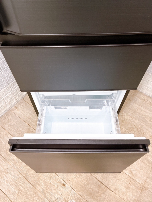 トウシバ GR-U33SC (KZ) 一人暮らし単身用冷蔵庫 326L B01044