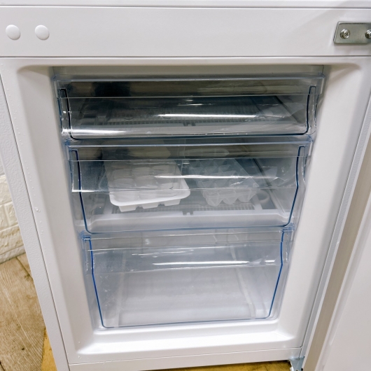 ハイセンス HR-D1701W 一人暮らし単身用冷蔵庫 175L B12111