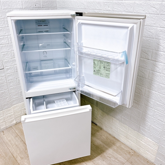 アクア AQR-17NBK(W) 一人暮らし単身用冷蔵庫 168L B10255