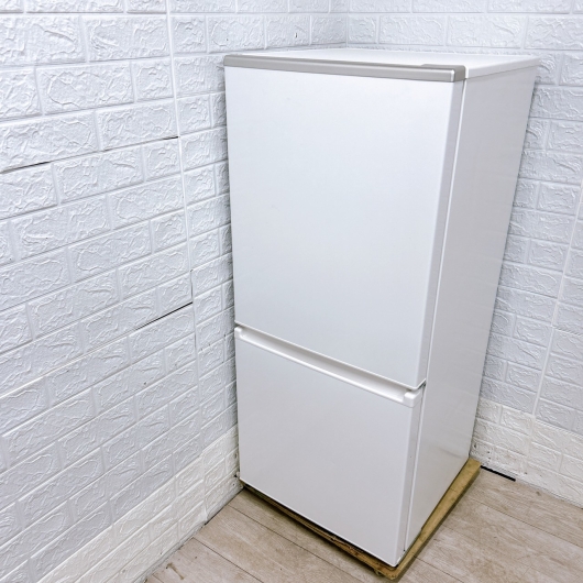 アクア AQR-17NBK(W) 一人暮らし単身用冷蔵庫 168L B10255