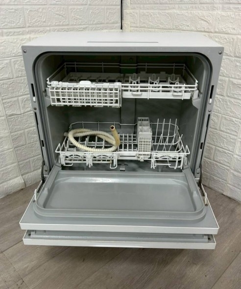 Panasonic パナソニック 電気食器洗い乾燥機 NP-TA4-W 2021年製