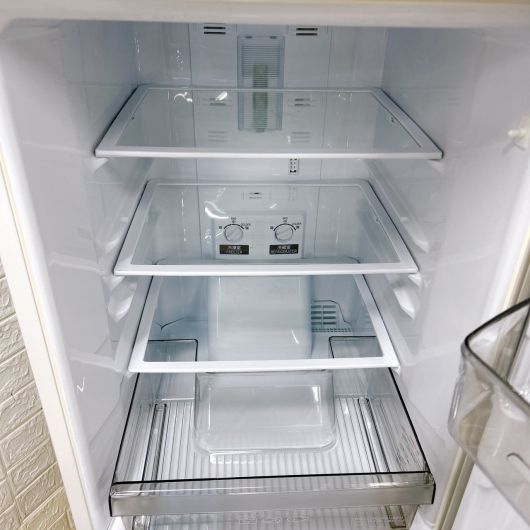 ミツビシ MR-P15F-W 一人暮らし単身用冷蔵庫 146L OE122116