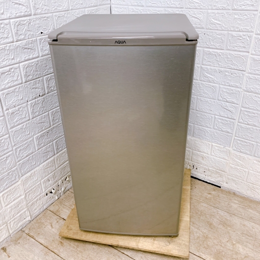 アクア AQR-8K(S) 一人暮らし単身用冷蔵庫 75L OE011513