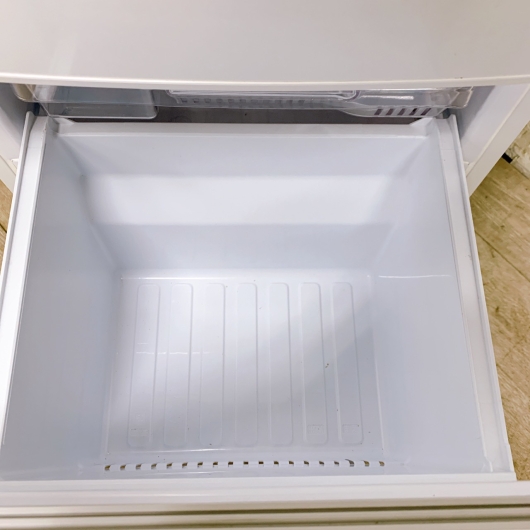 ミツビシ MR-P15EG-W 一人暮らし単身用冷蔵庫 146L B122625