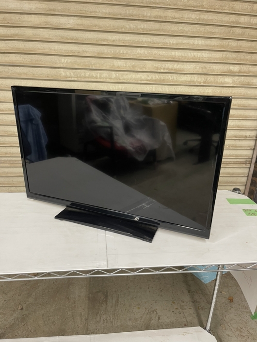 レボリューション 28型 液晶テレビ ZM-28TV  2015年製