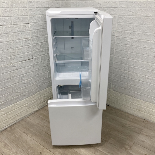 ハイセンス AT-RF150-WH 一人暮らし単身用冷蔵庫 154L OE110824