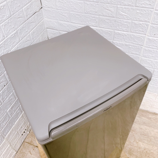 アクア AQR-8K(S) 一人暮らし単身用冷蔵庫 75L OE011513
