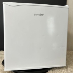 comfee' コンフィー ノンフロン冷蔵庫 1ドア冷蔵庫 RCD45WH/E 45L 2022年製