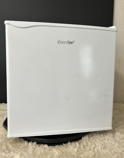 comfee' コンフィー ノンフロン冷蔵庫 1ドア冷蔵庫 RCD45WH/E 45L 2022年製