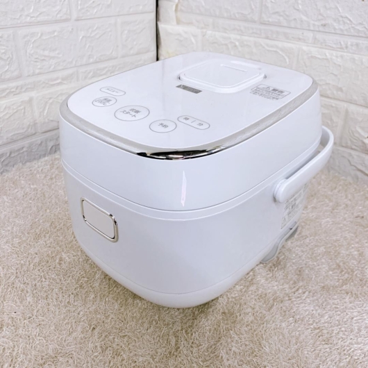 ヤマダ YRC-H05J1 一人暮らし単身用炊飯器 ３合炊き MKT10091