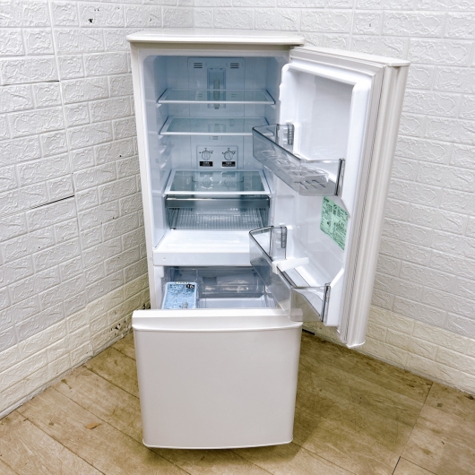 ミツビシ MR-P15H-W 一人暮らし単身用冷蔵庫 146L OE02078