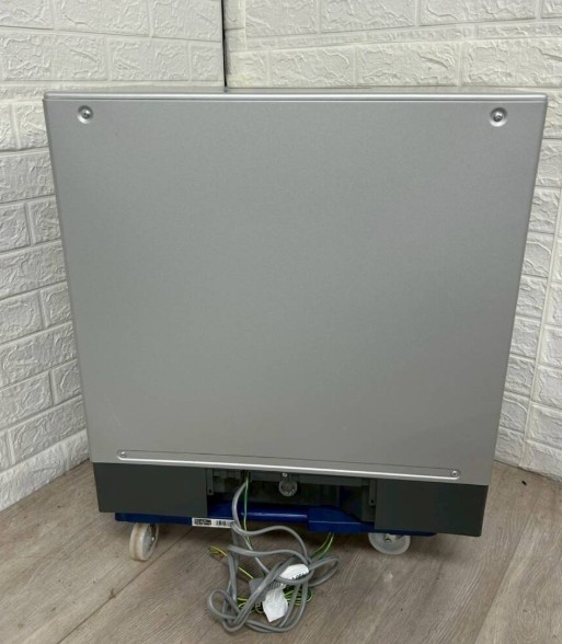 Panasonic パナソニック NP-TZ300-S 電気食器洗い乾燥機 2023年製 シルバー