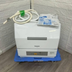 Panasonic パナソニック 電気食器洗い乾燥機 NP-TCR4-W 2021年製