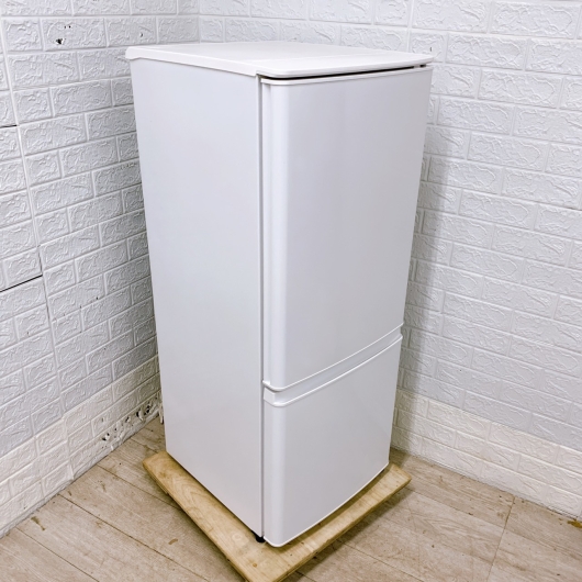 ミツビシ MR-P15EG-W 一人暮らし単身用冷蔵庫 146L B122625