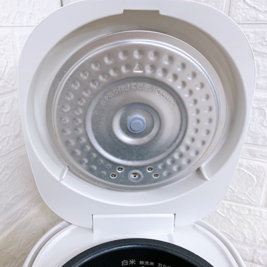 シャープ KS-CF05B-W 一人暮らし単身用炊飯器 3合炊き MKT101310