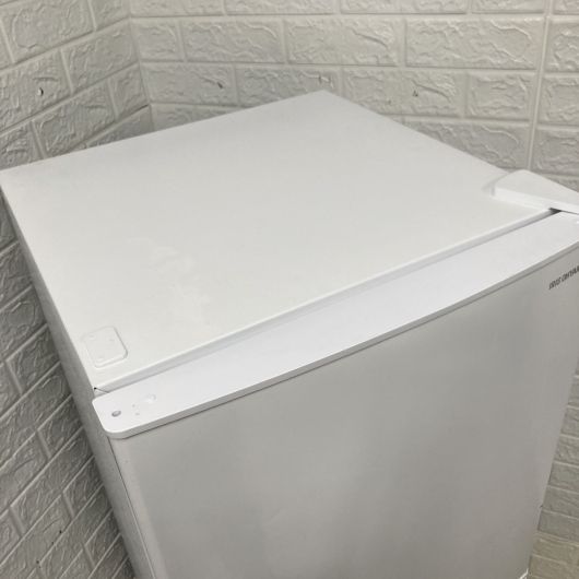 アイリスオーヤマ KRSD-14A-W 一人暮らし単身用冷蔵庫 142L CRK11189