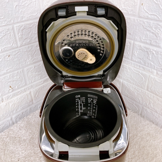 トウシバ RC-10VSL 一人暮らし単身用炊飯器 5.5合炊き CK092425