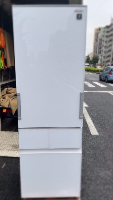 SHARP シャープ 415L 4ドア冷蔵庫 SJ-GT42E-W 2019年製
