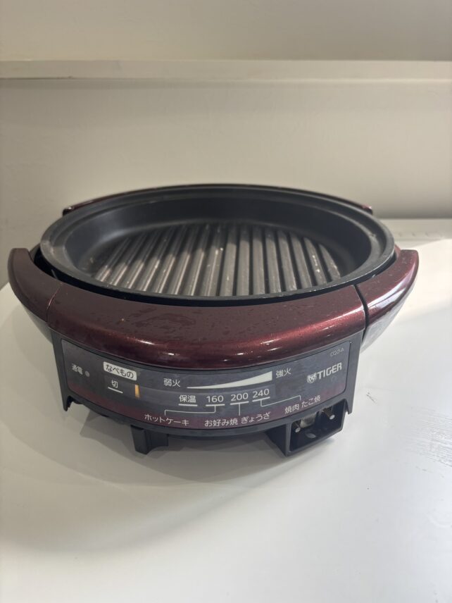 【新品未使用】タイガー グリルなべ CQD-B300 タイガー グリルなべ CQD-B300を投稿提示で800円にて販売します | 中古